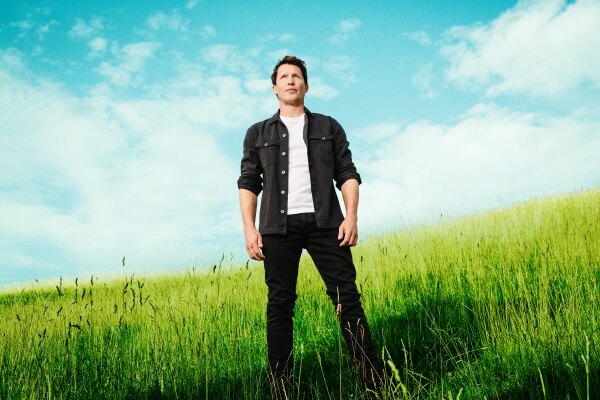 James Blunt komt naar Paleis 12