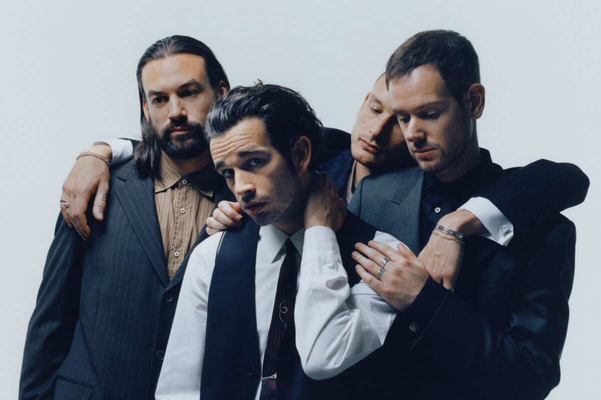 The 1975 komen naar Vorst Nationaal