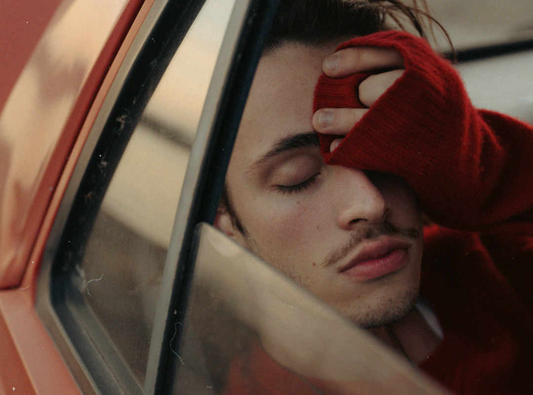 Iskander Moon lanceert debuutsingle Saterday Silence
