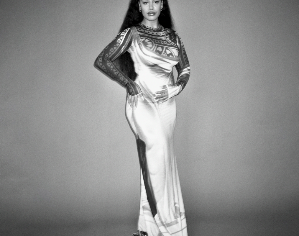Jorja Smith releases second album, ‘falling or flying’