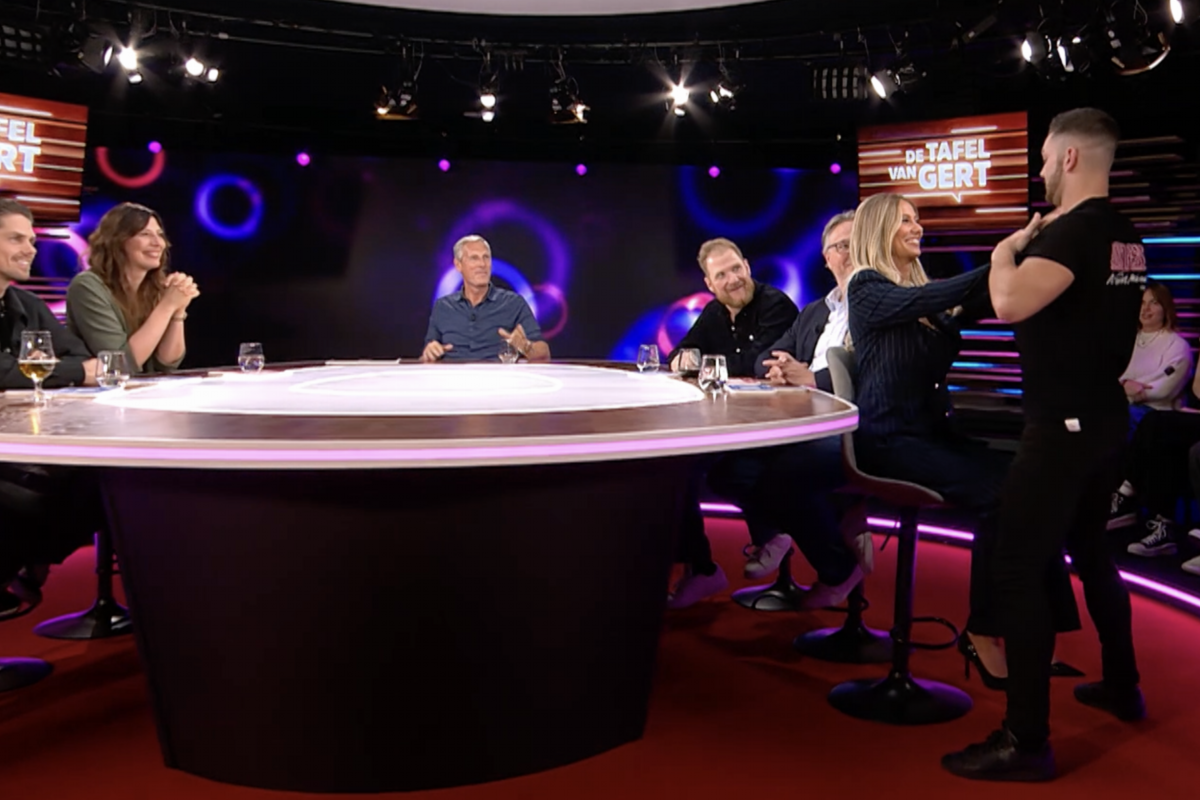 Dreamboys verleiden Celine Van Ouytsel aan De Tafel van Gert