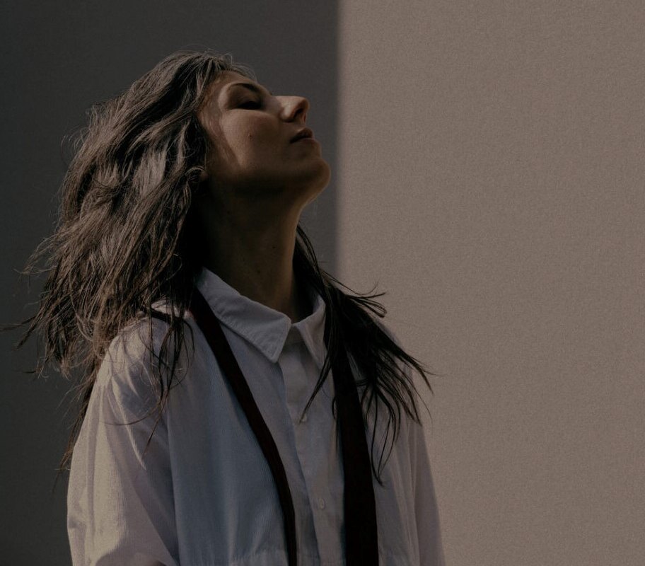 Julia Holter releases new single “Sun Girl”