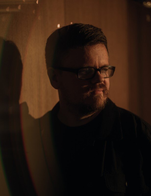 Knút Releases Fourth Studio Album "Hjartaslattur"