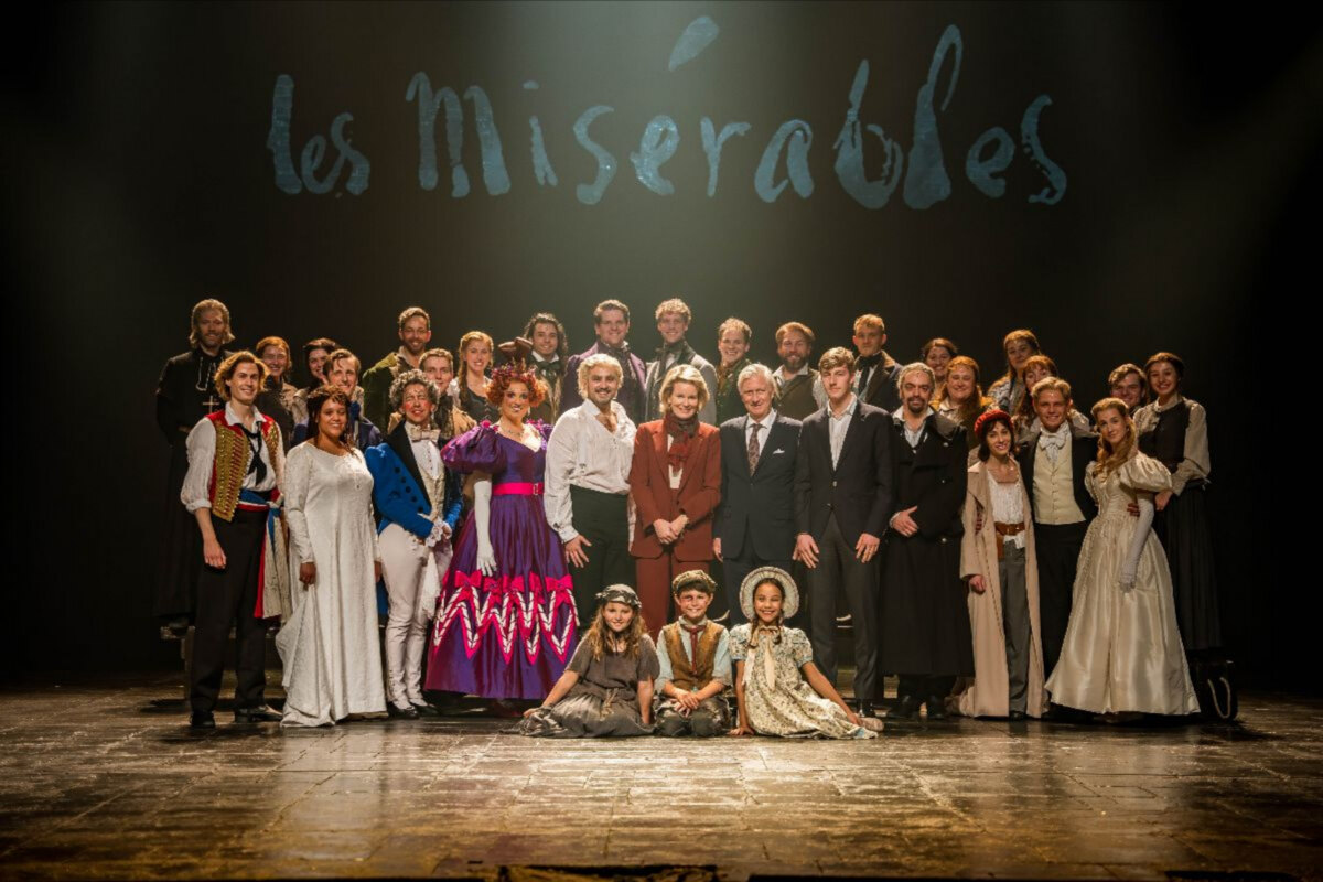 Vorstenpaar brengt bezoek aan succesmusical Les Misérables!