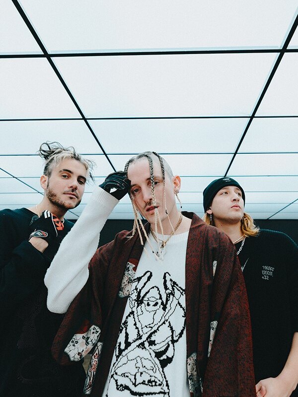 Chase Atlantic Release "MAMACITA" Music Video