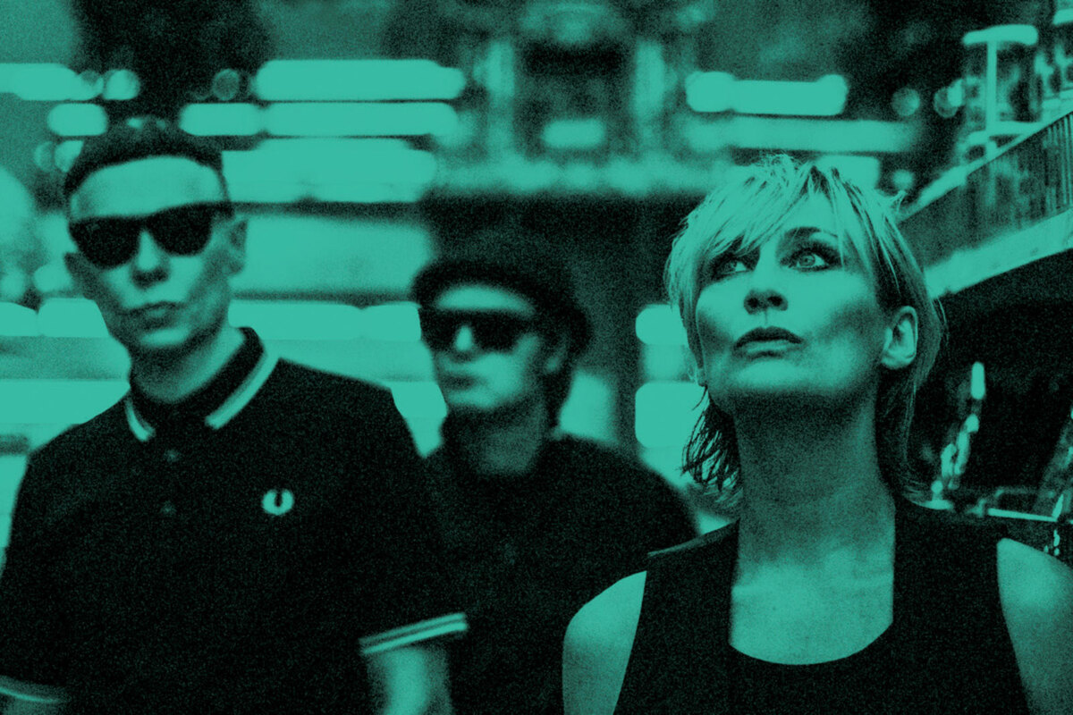 Hooverphonic releases "Fake Is The New Dope"