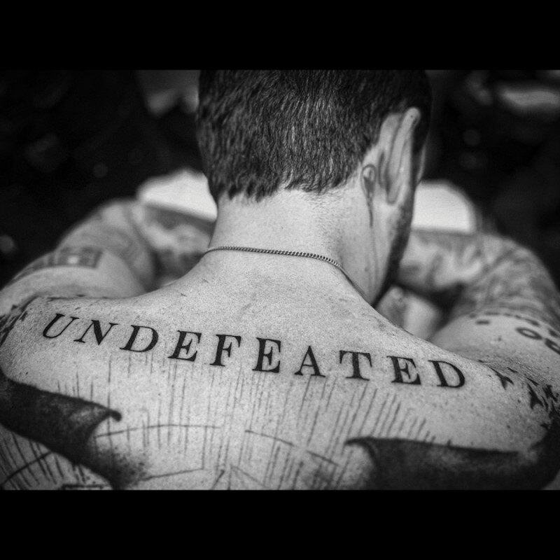 Frank Turner announces new album "UNDEFEATED", releases singe 'DO ONE'