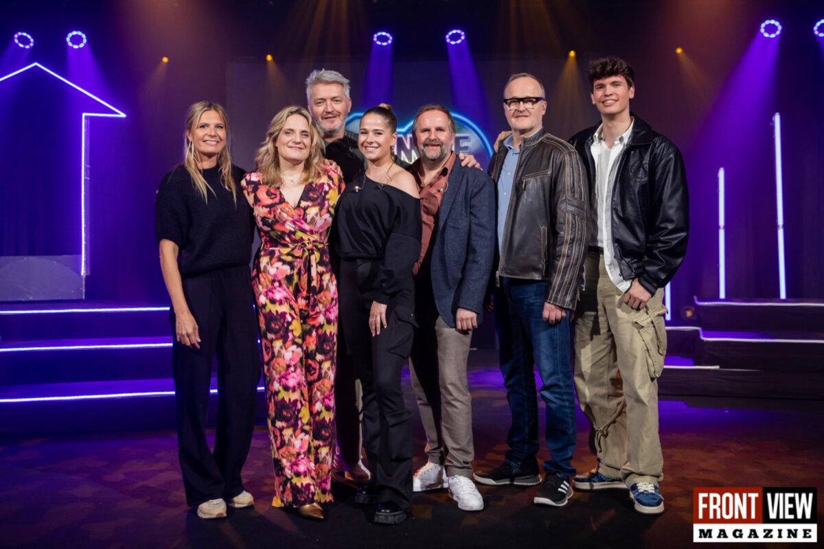Tien Om Te Zien, De Musical: een hilarische musical met een geweldige sterrencast en iconische Vlaamse tophits.
