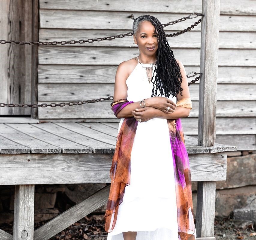 Vocalist and Songwriter Lois Deloatch Marks 30 Years in Music with New Recording, Love Always.