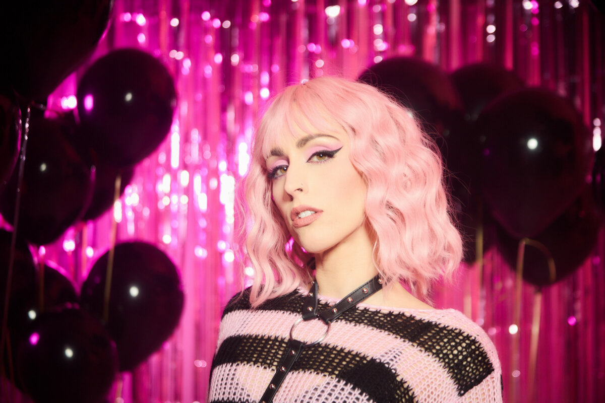 Grunge rockers Marisa And The Moths release new video for 'SAD'