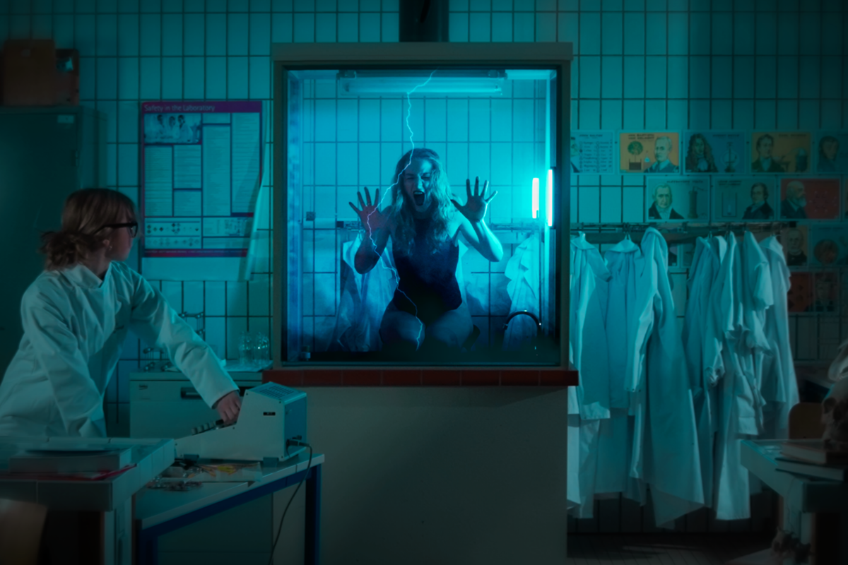 Luka (ex Hooverphonic & The Voice) lost meest persoonlijke single ooit 'What's Wrong With Me' met bijhorende schitterende clip