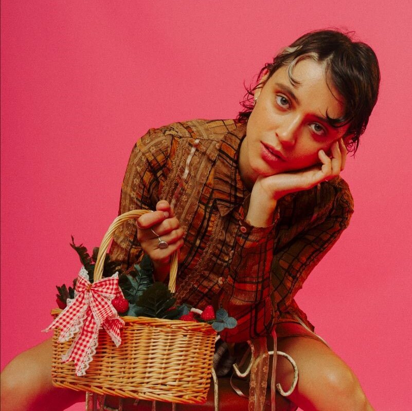 Pomme unveils "_jun perseides" from her album Saisons, out on March 22, 2024.