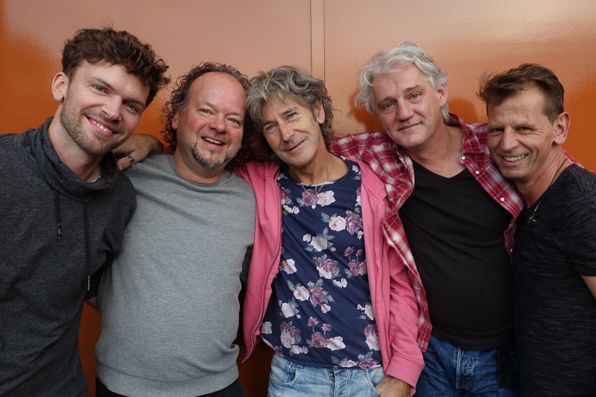 Toontje Lager na bijna 40 jaar terug in Baroeg