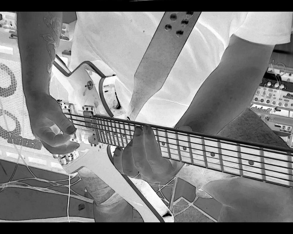  Velvetcut new single "Eating Machine" 