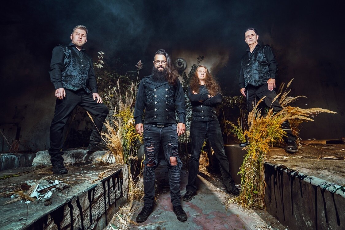 Progressive Rock/Metal Phenomenon Ereley Inks Deal with Wormholedeath
