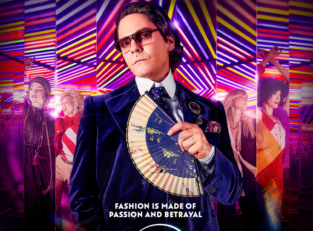 Disney+ onthult een nieuwe trailer en nieuwe beelden voor "Becoming Karl Lagerfeld"