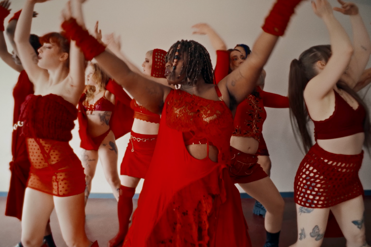 Oriana Ikomo lost video voor Imma Pleaser