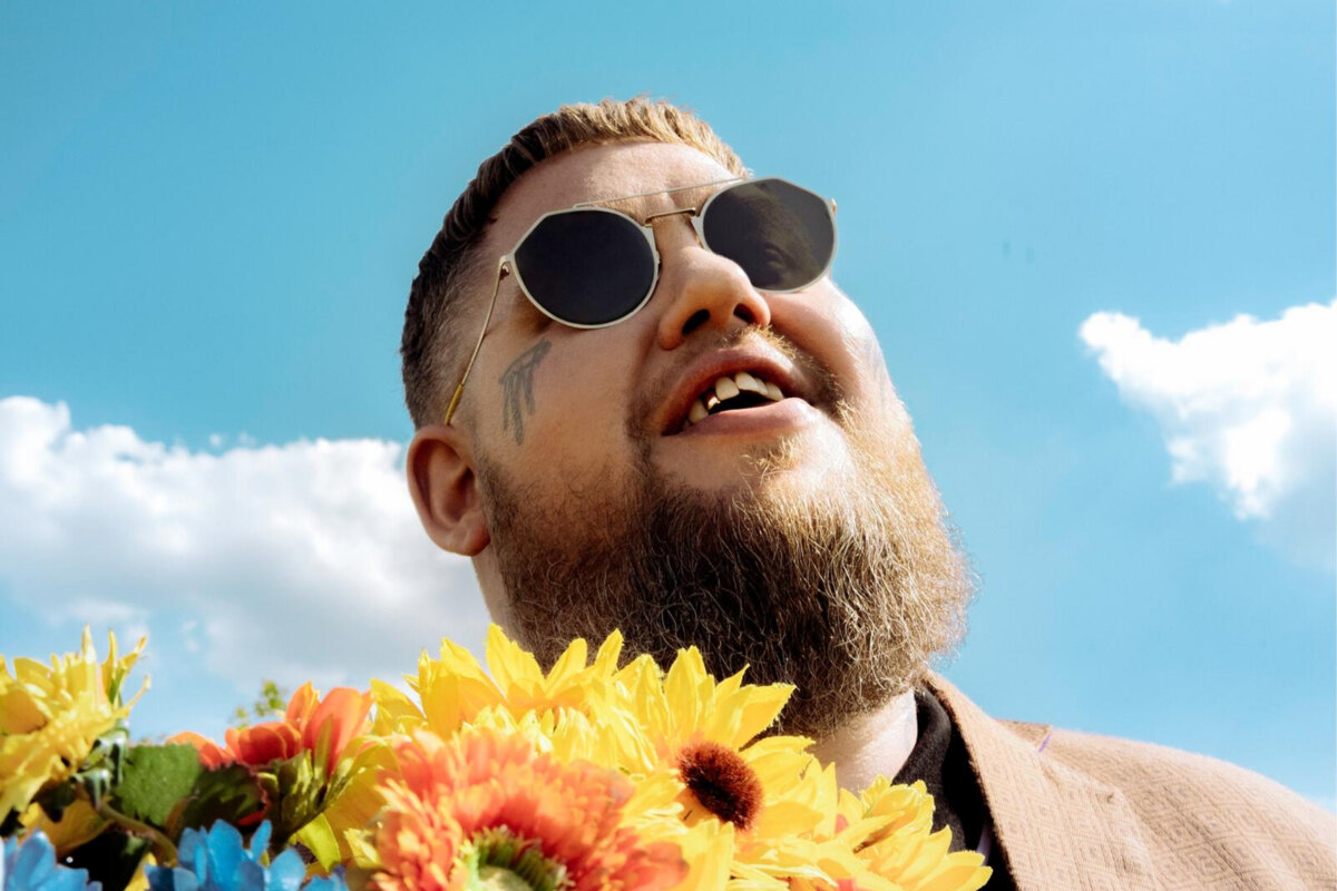 Rag'n'Bone Man releases "What Do You Believe In?"