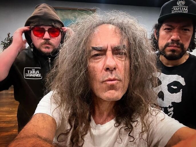 Psychedelic Punk Trio Vasoline Tuner release a new single/music video "Bake Baby Bake"