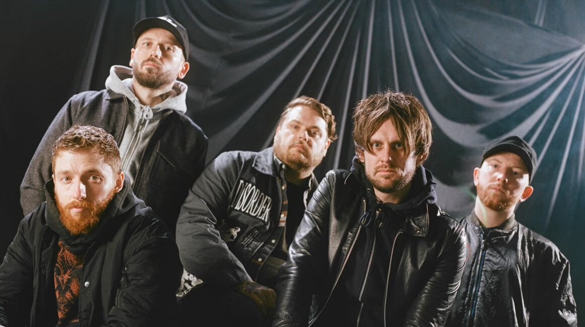 While She Sleeps speelt op zaterdag 30 november 2024 in Trix