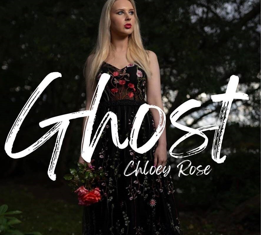 Chloey Rose returns with powerfully scented ode to breaking free from past relationships 'Ghost'!