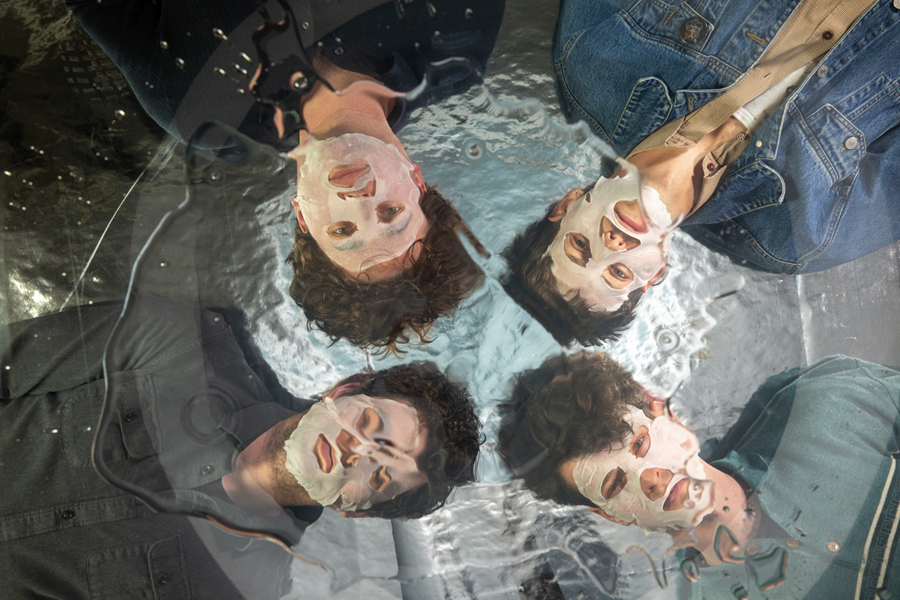 CRACKUPS lanceren The Phallus | razendsnelle, hondsbrutale en voortreffelijke psychpunk