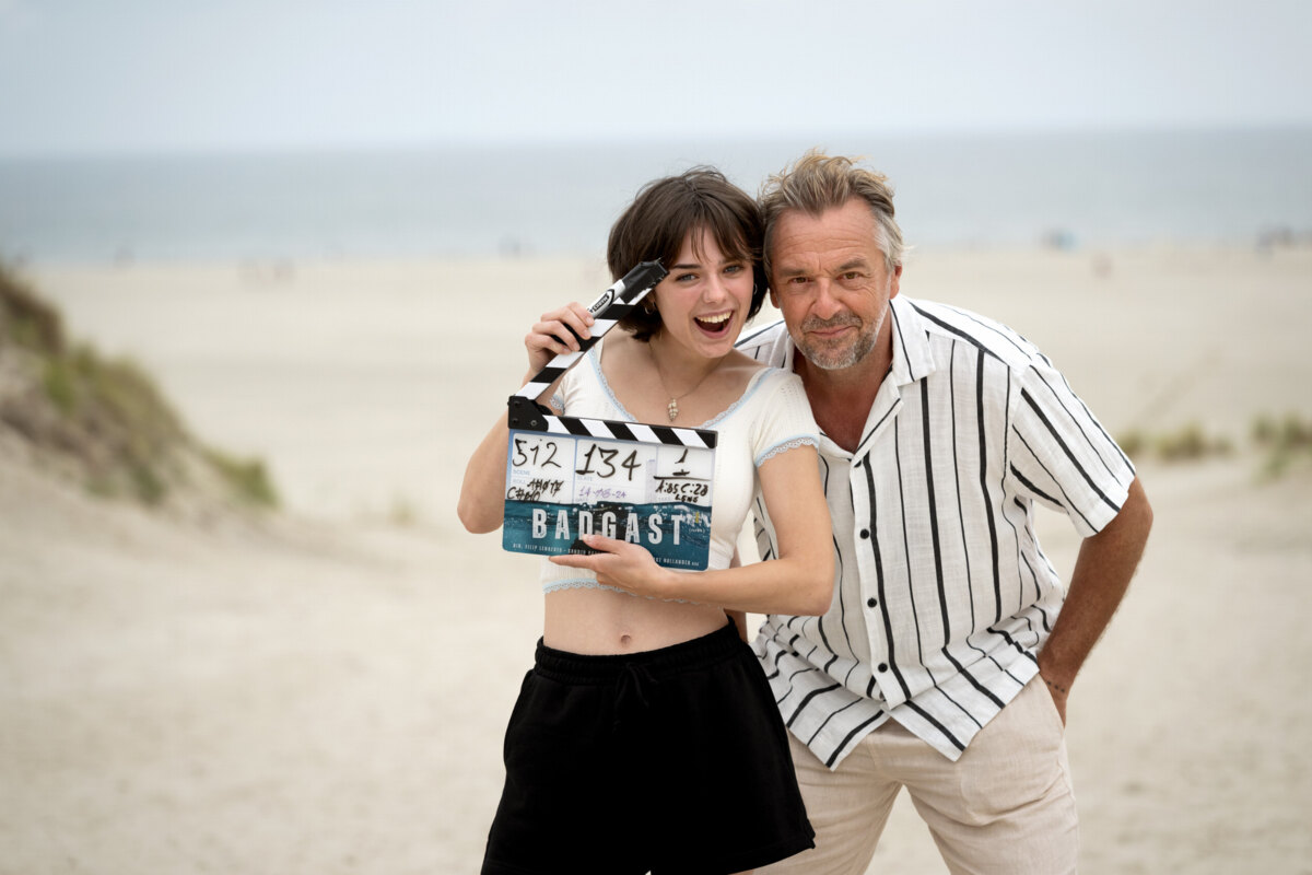 VRT en KRO-NCRV starten met opnames van nieuwe dramaserie Badgast op Terschelling 