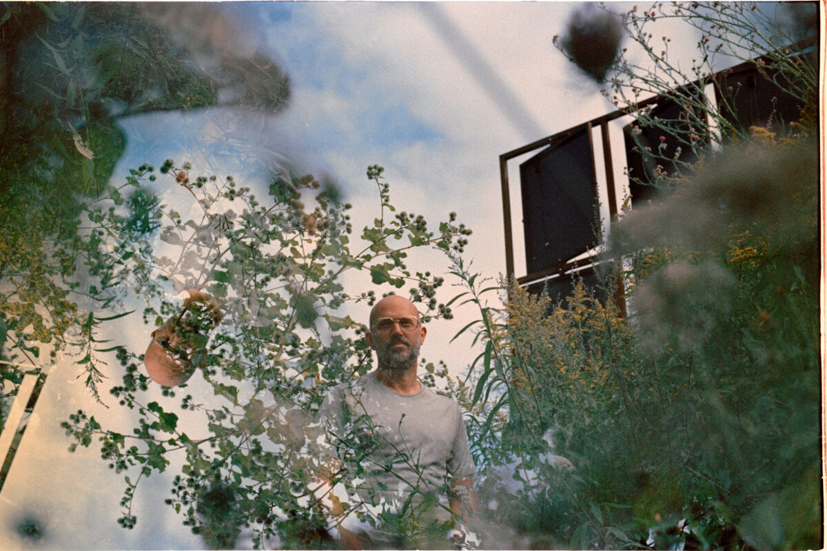 Isbells Announce new album and first single 'Hold You'