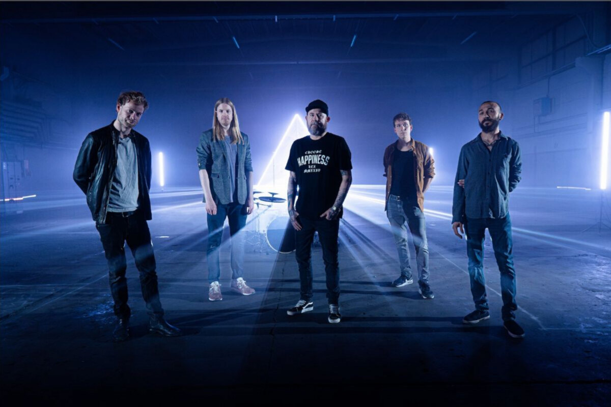 VOLA brengt verpletterende nieuwe single 'Cannibal' uit met Anders Fridén van In Flames