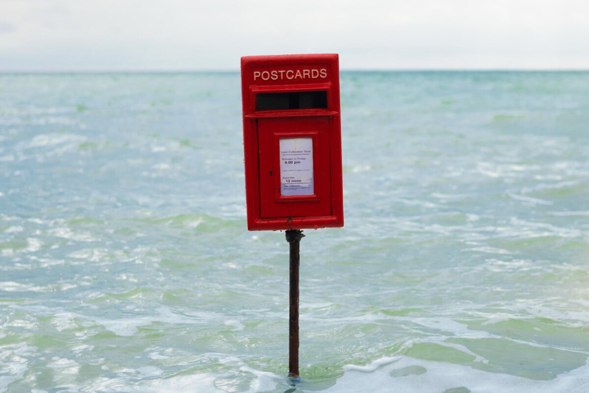 Mackenzy Mackay releases "Postcards"