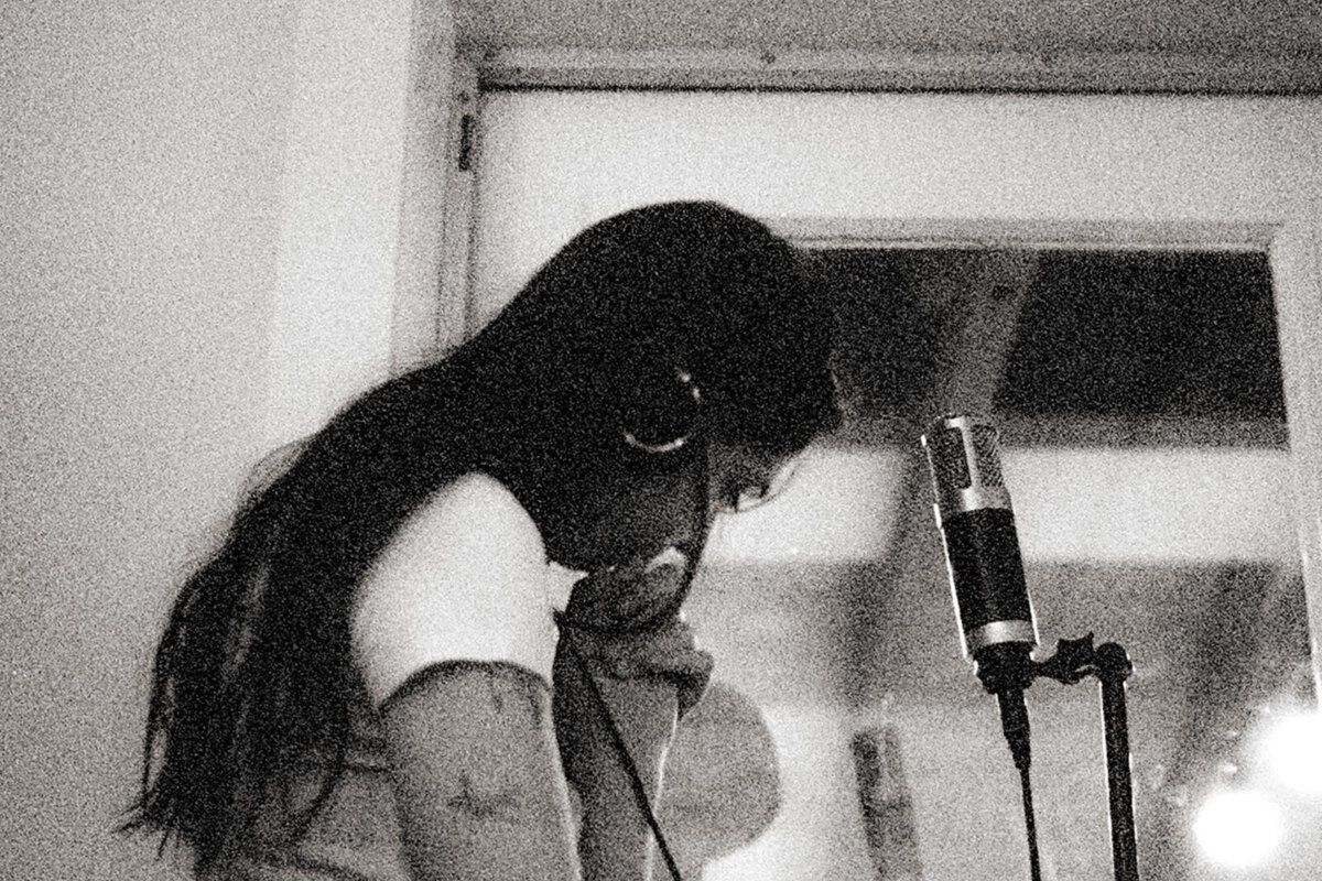Lizzy McAlpine releases "Older"
