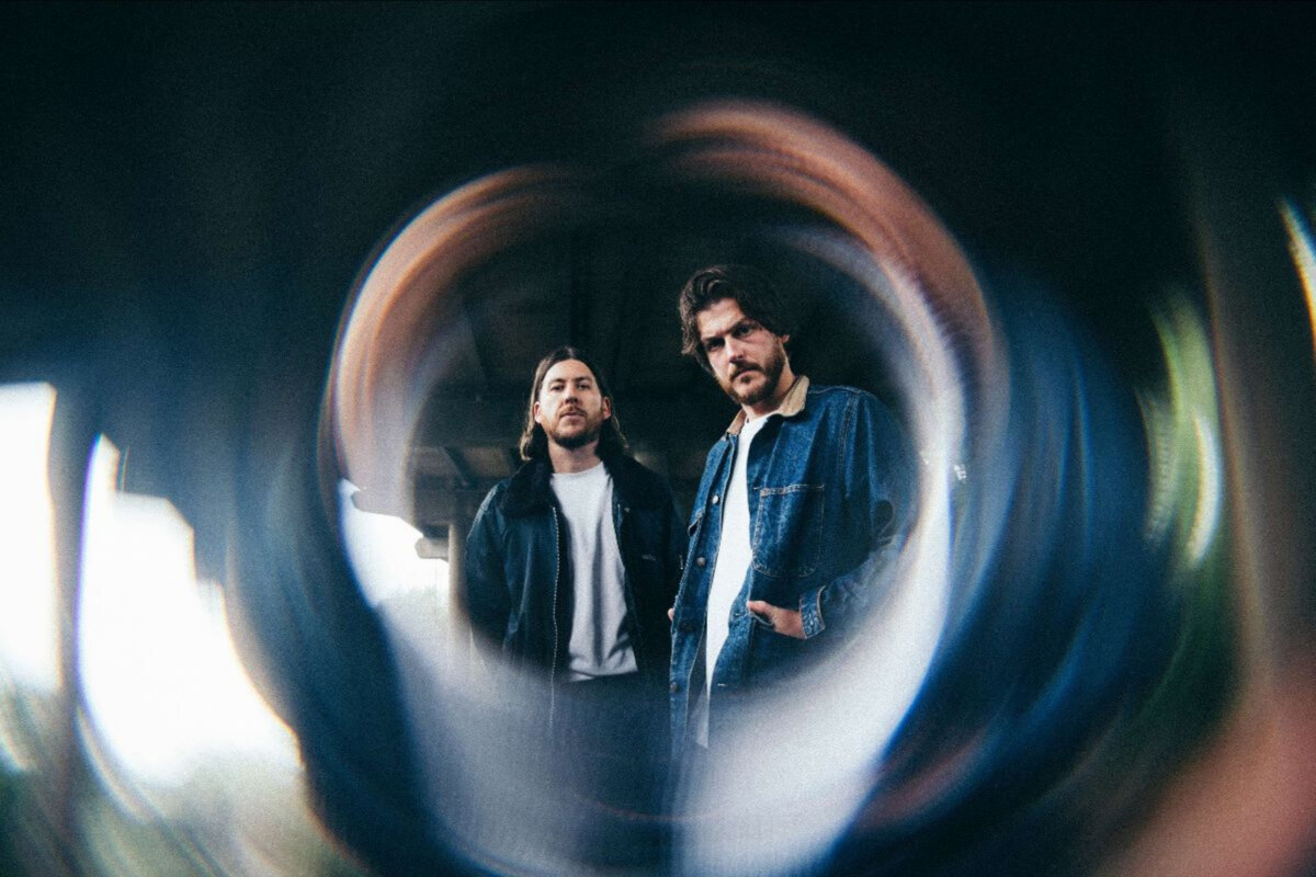 Hear Cut Glass Kings' heady psych of  'At The Borderline'