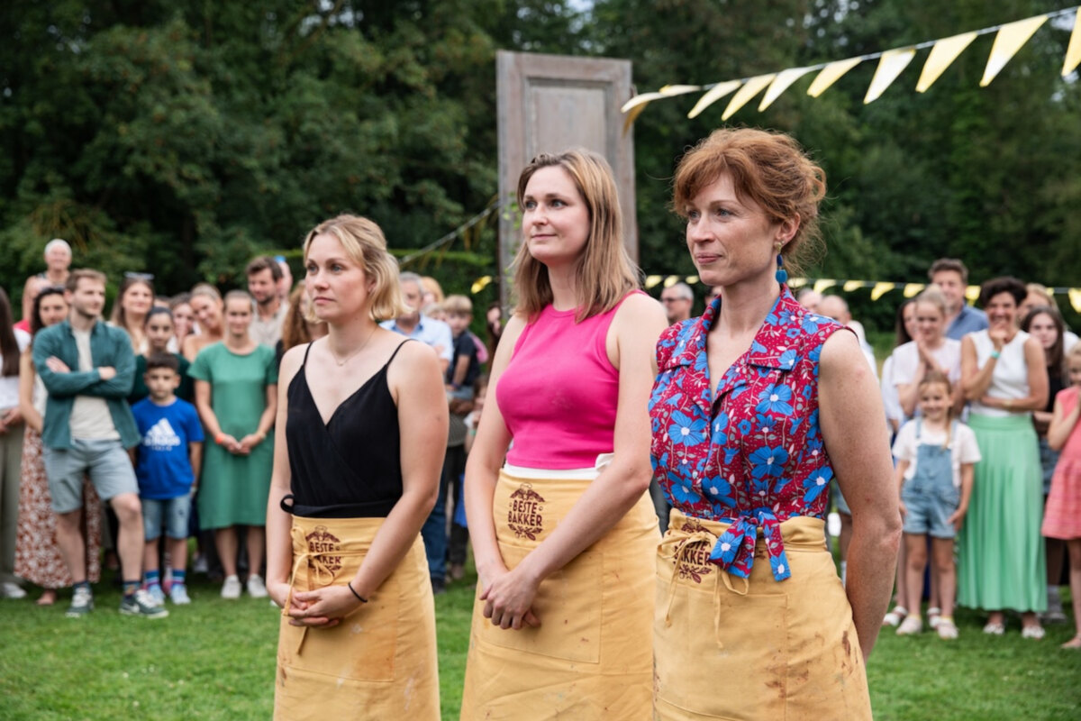 Tranen bij Vanessa tijdens Bake Off finale: "Dit is absoluut het lelijkste dat ik hier ooit heb afgegeven!"