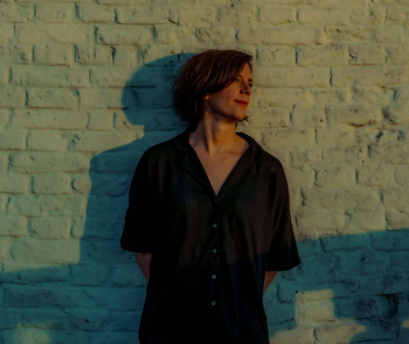 Paulette Verlee releases En Attendant 