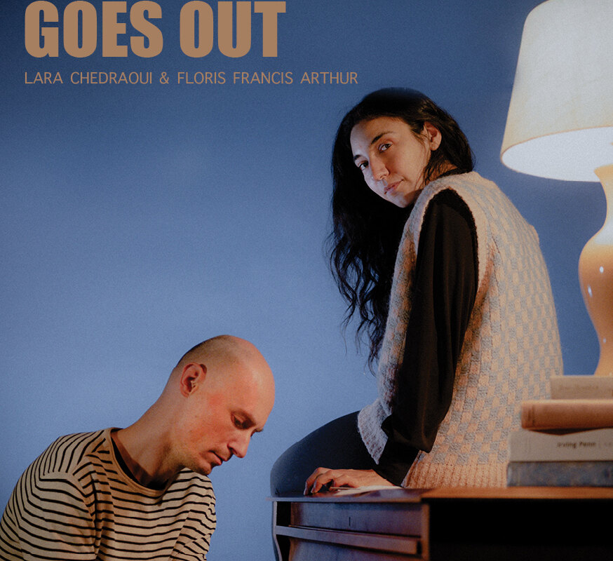 Lara Chedraoui en Floris De Decker presenteren There is a light that never goes out