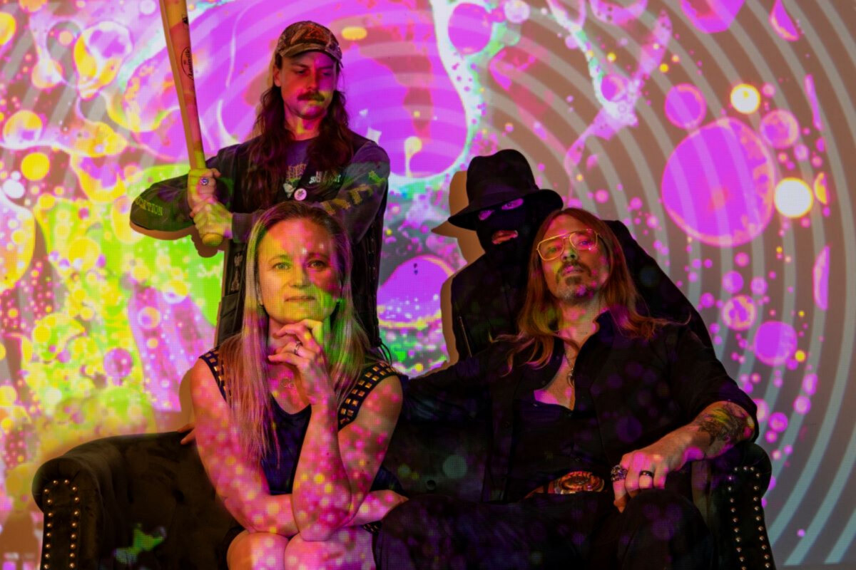 Heavy Psychedelic Act Aawks Release New Single "The Figure"