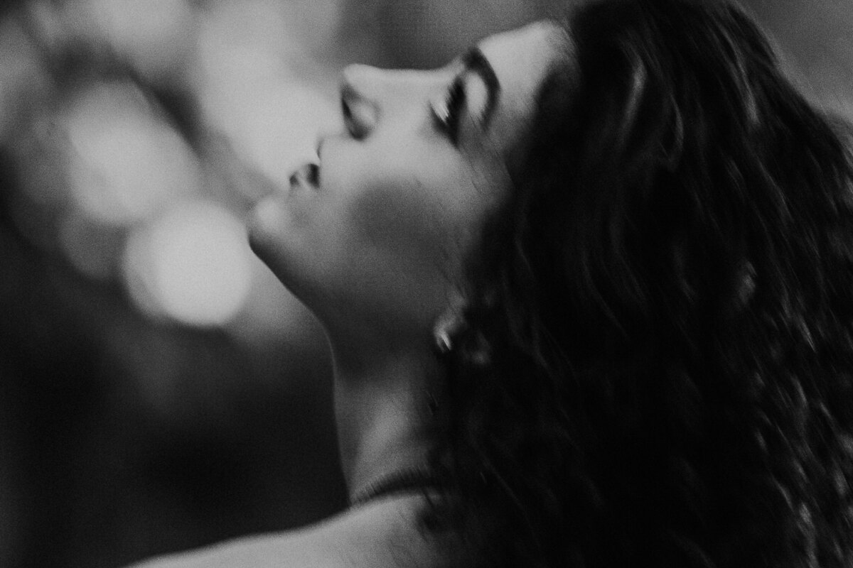 Caroline Romano Reveals New Single "Born To Want More"