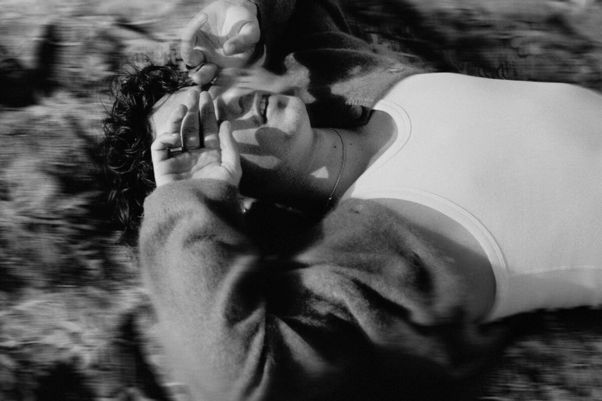 Bradley Simpson releases "Carpet Burn"