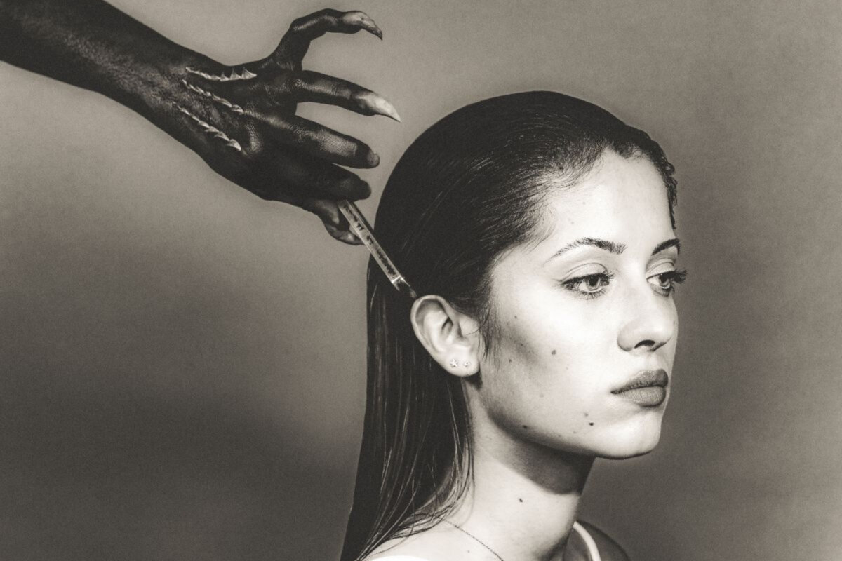 Iliona  I Nieuwe single "Lâche-moi la main", debuutalbum & eerste AB