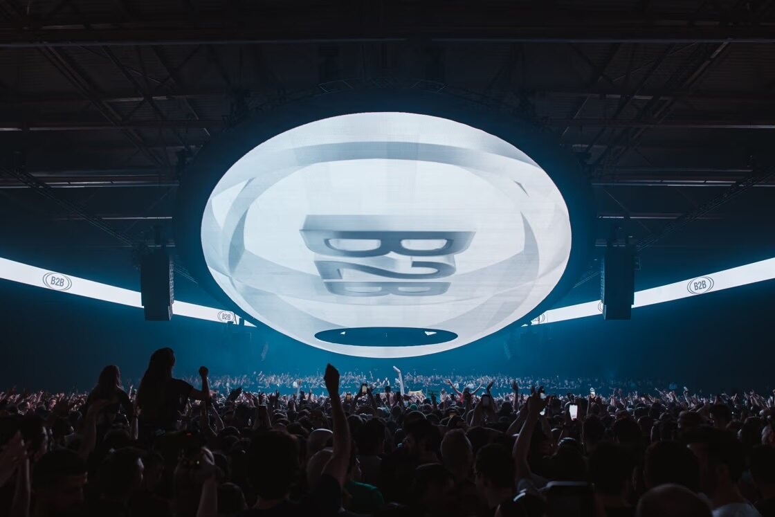 Eerste weekend Amelie Lens B2B Charlotte de Witte: 46 000 ravers in daverende Flanders Expo