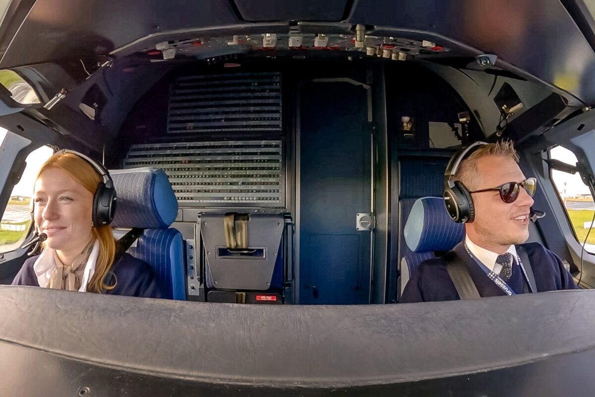 Welkom aan boord! Vlieg voor het eerst mee in de cockpit, de luxueuze business class en de geheime plekjes van het cabinepersoneel van Brussels Airlines