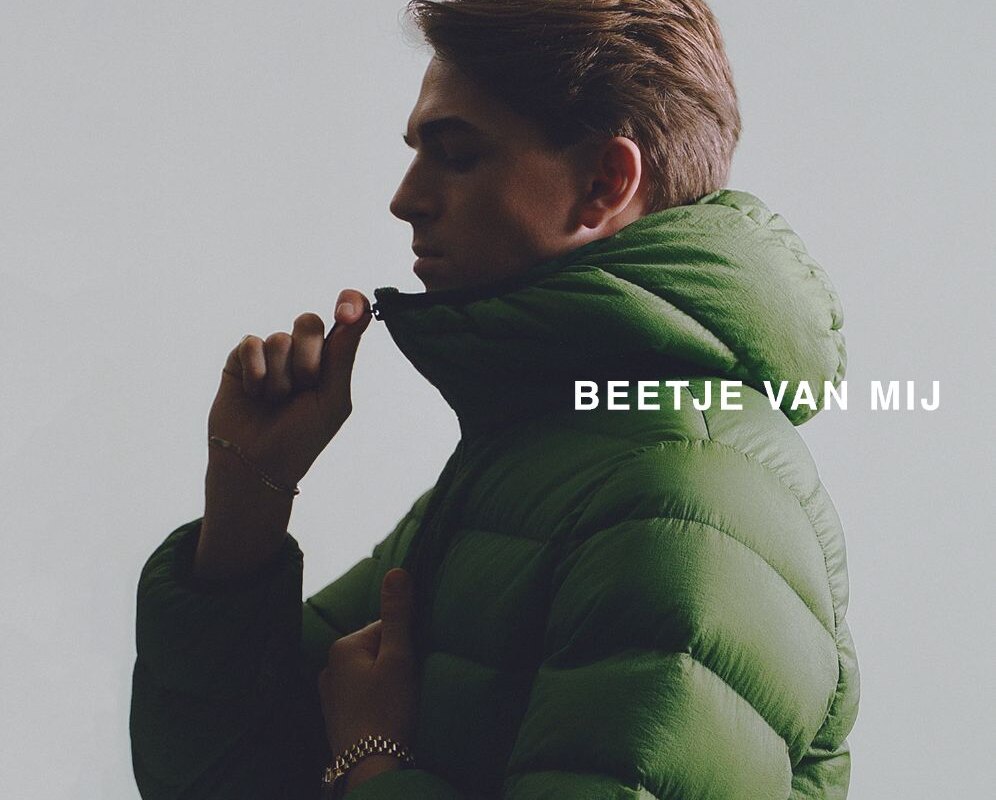 'Beetje Van Mij' zet Antoon weer op #1