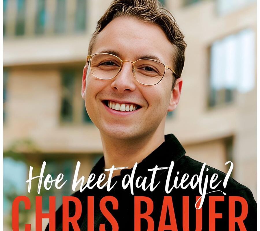 Zo vader zo zoon: Chris Bauer scoort hit met ‘Hoe Heet Dat Liedje?’