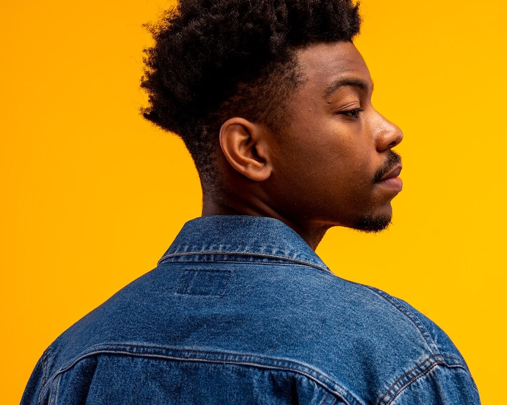 Texas Soul Artist Kelvin Thomas Shares Acoustic Anthem "Need Me Call Me"