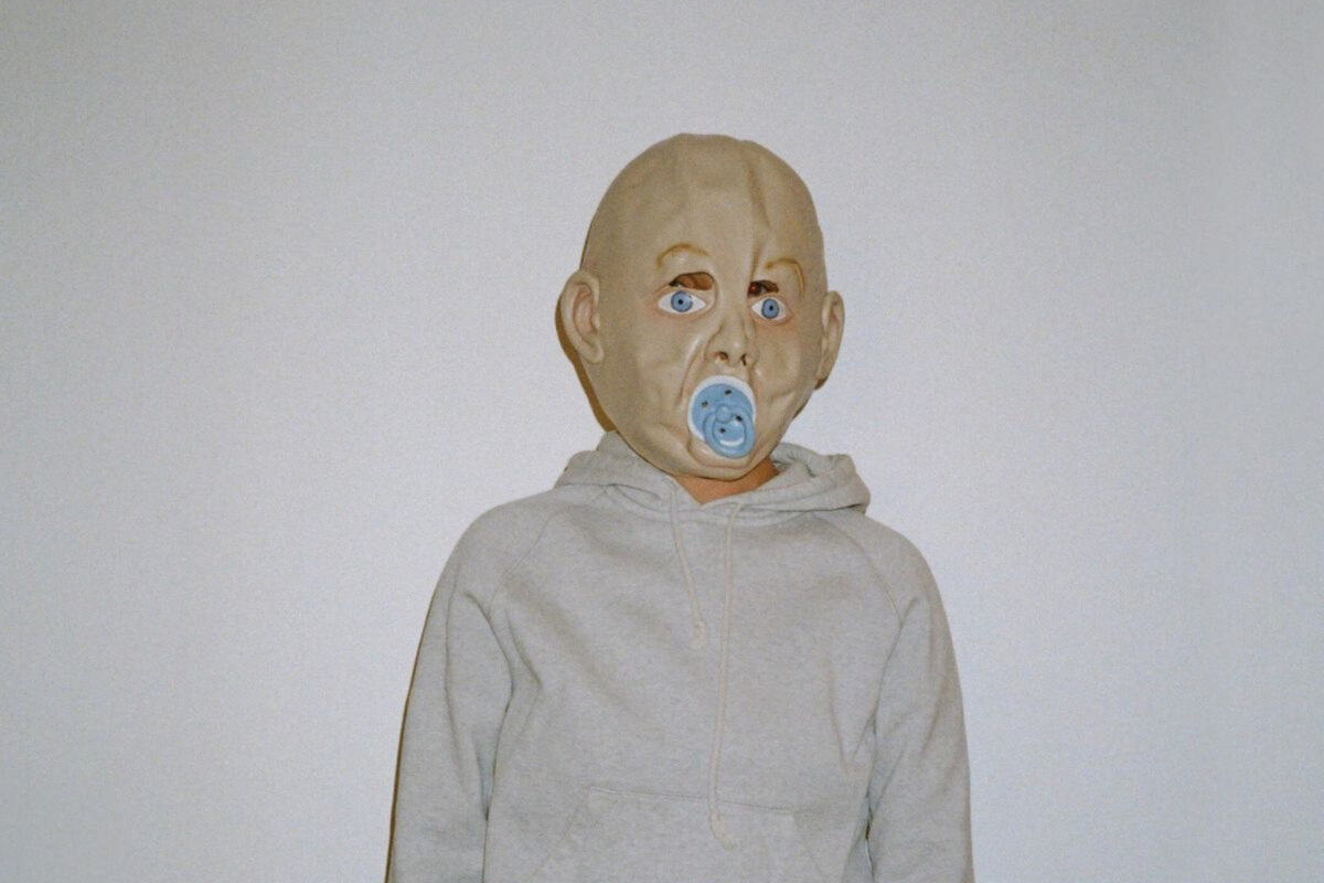 Sophie Straat schudt frustraties van zich af in nieuwe single 'Mannenbaby’