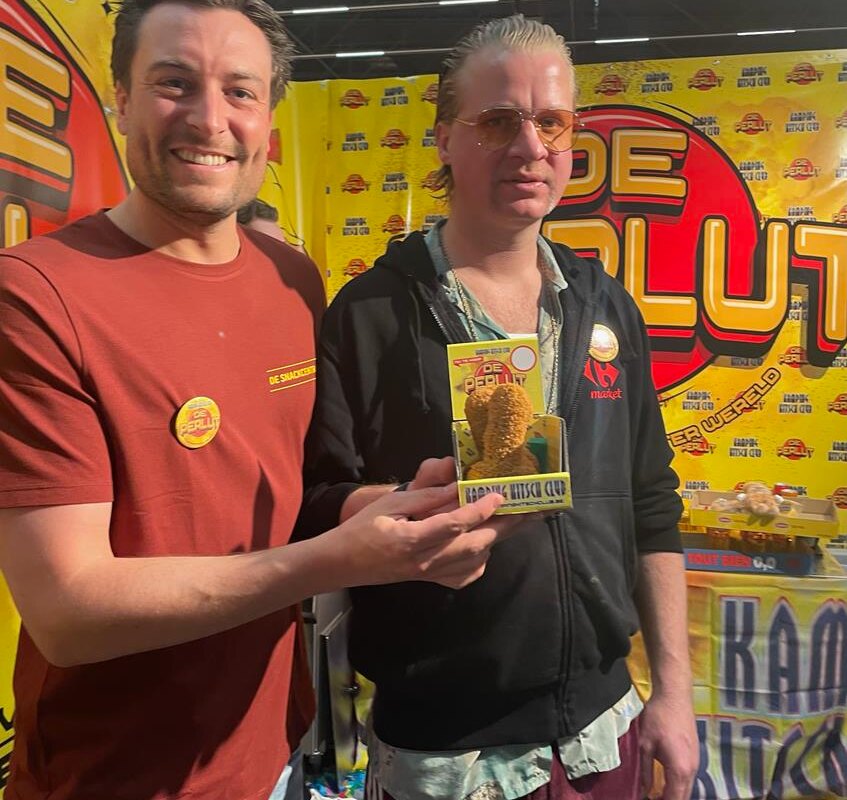 Kamping Kitsch Club lanceert fallusvormige frituursnack ‘De Perlut’