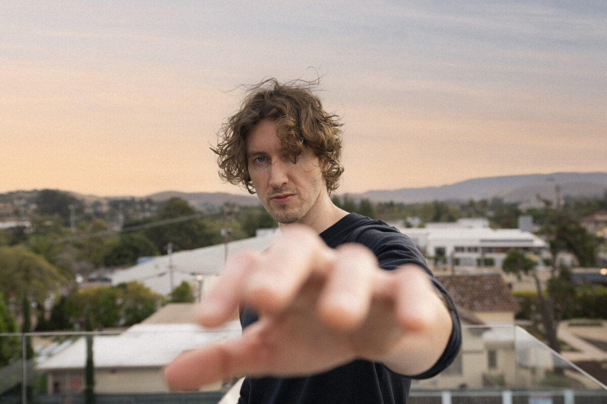Dean Lewis releases new single 'I Hate That It's True' and announces deluxe album