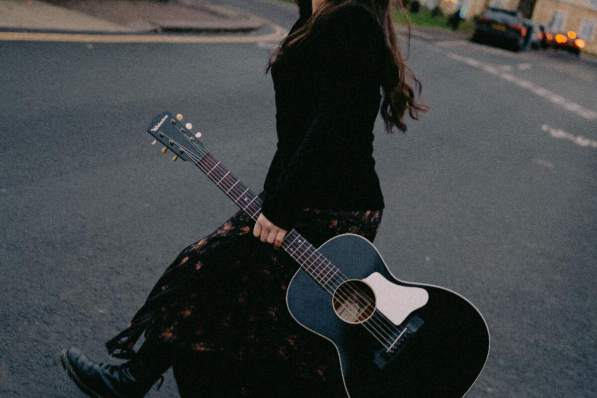 An Astonishing First Glimpse at the Breadth of Irish Musician Muireann Bradley: I Kept These Old Blues