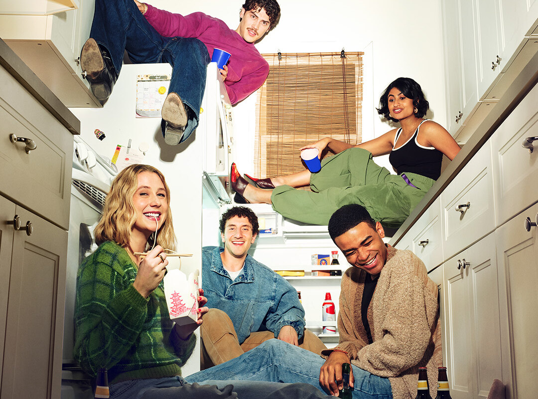 Nieuwe trailer voor originele komedieserie “Adults" van FX op Disney+