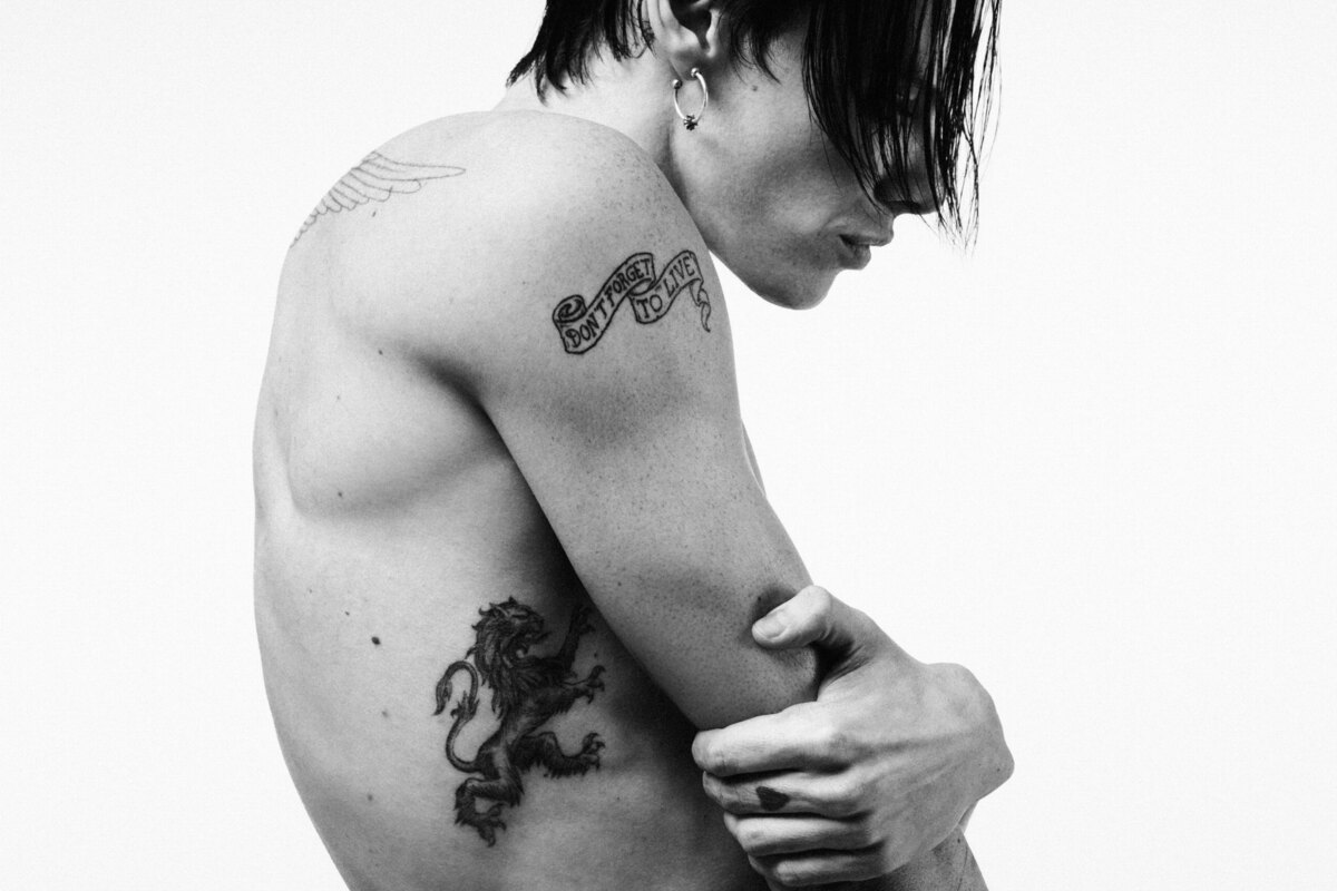 Yungblud released a brand new single today; ‘Zombie’.
